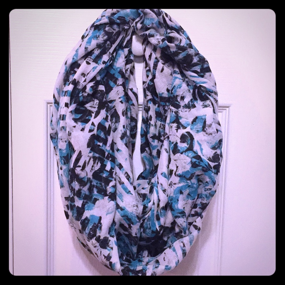 NY&C pretty navy, turquoise & white infinity scarf